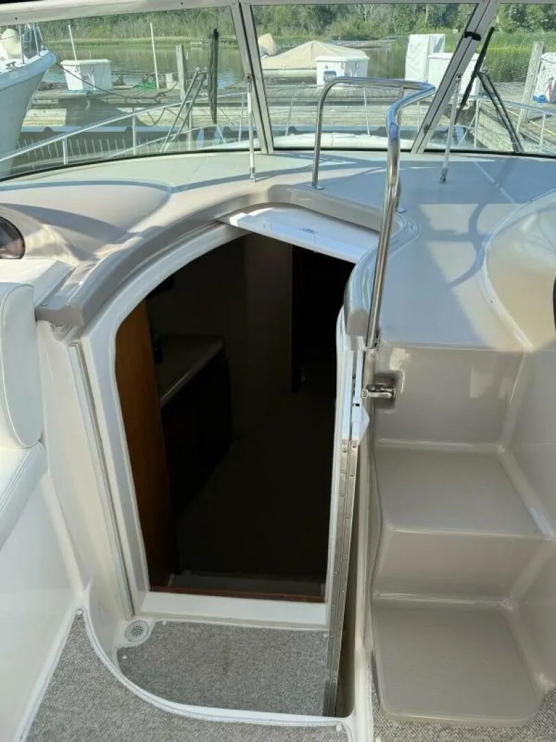 Slide: The Image of Cruisers Yachts 400 Express 2003 - 5444253