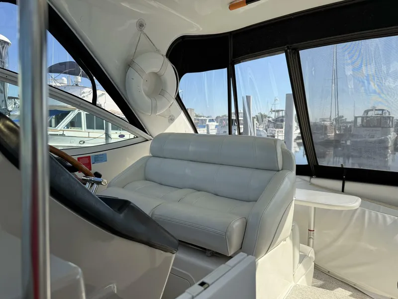 Slide: The Image of Cruisers Yachts 400 Express 2003 - 5444260