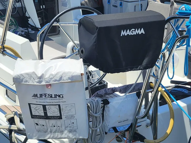 Slide: The Image of Grill & Lifesling 2023 Jeanneau Sun Odyssey 440 - Offshore High - 5438781