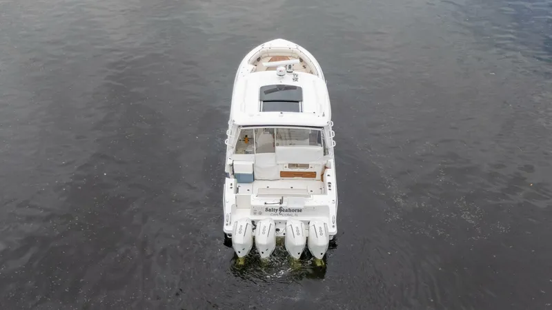 Slide: The Image of Boston Whaler 380 Realm 2022 - 5439065