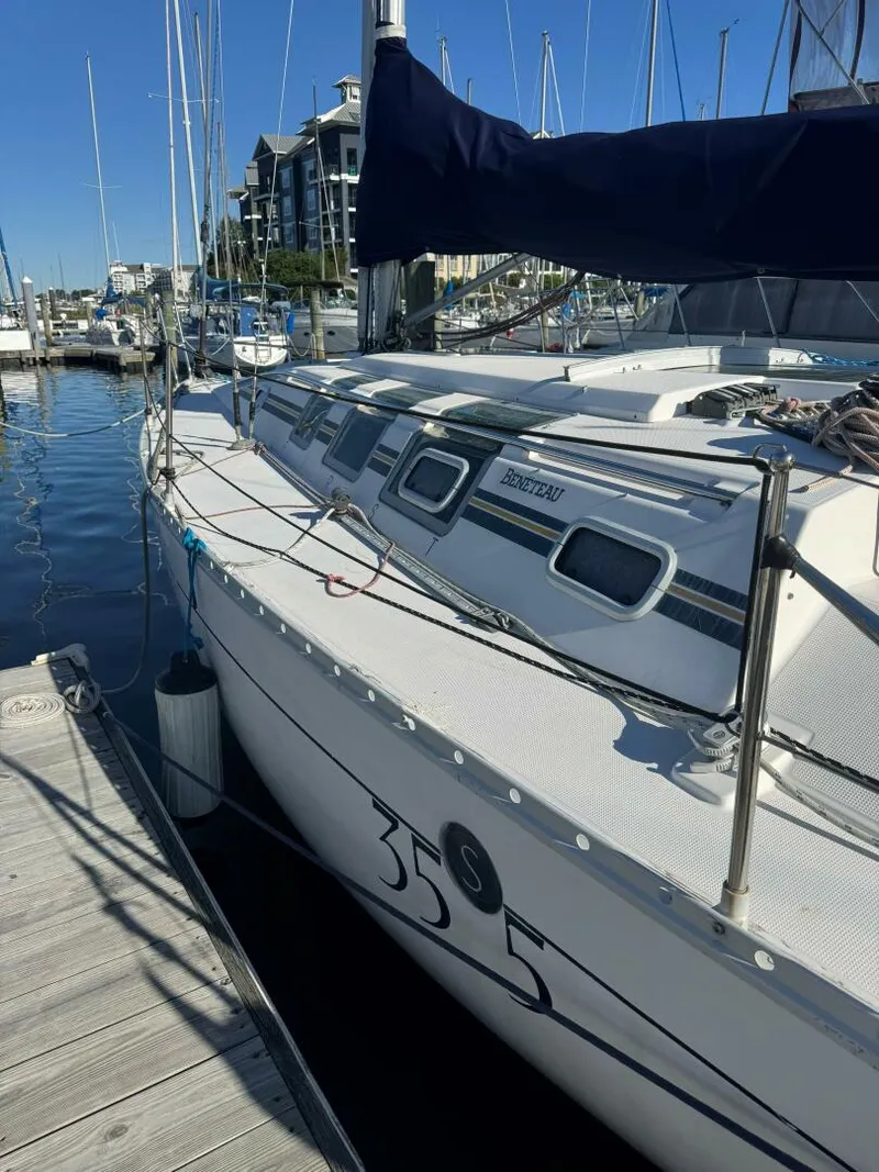 Slide: The Image of Beneteau 35s5 1992 - 5440209