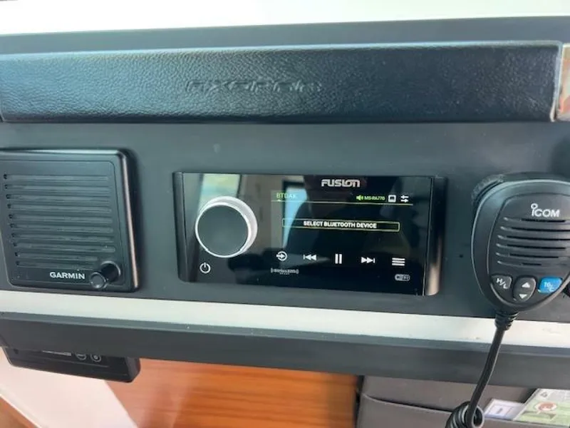 Slide: The Image of Axopar 28 Cabin 2019 - 5485012