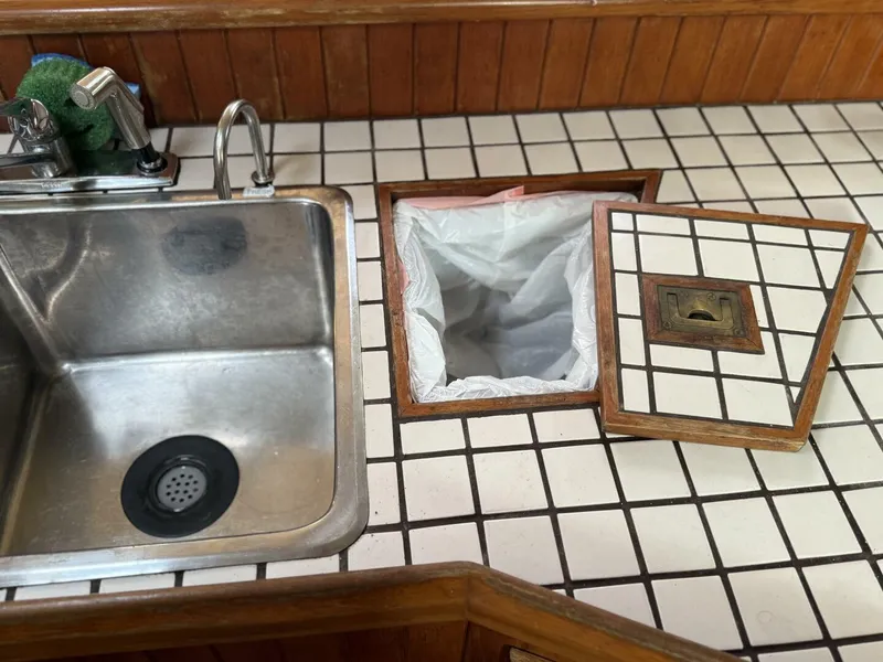 Slide: The Image of Passport 40 1988 - 5441094