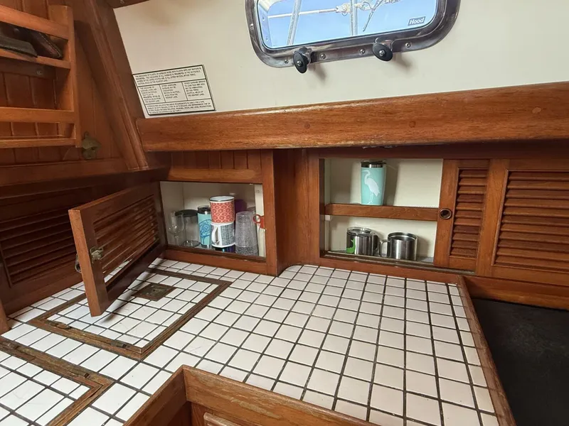 Slide: The Image of Passport 40 1988 - 5441096