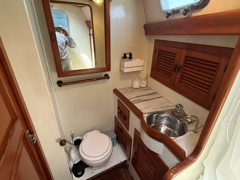 Slide: The Image of Passport 40 1988 - 5441108