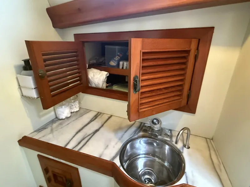 Slide: The Image of Passport 40 1988 - 5441118