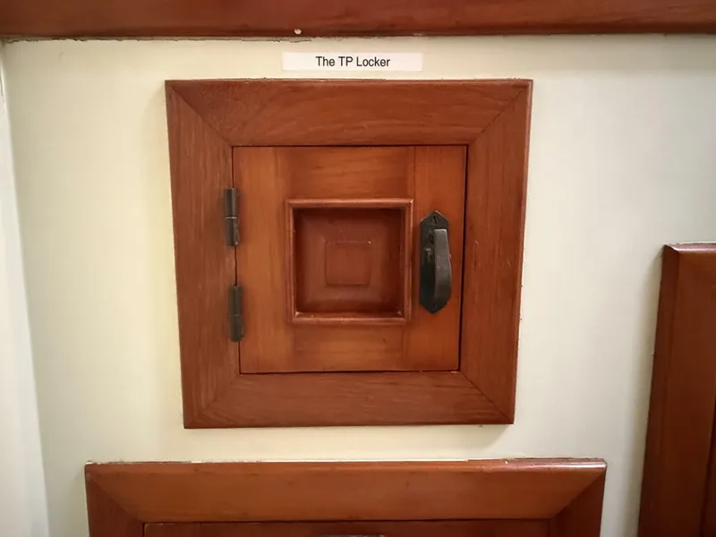 Slide: The Image of Passport 40 1988 - 5441120