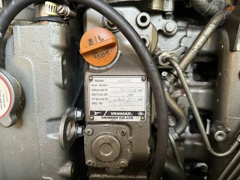 Slide: The Image of Passport 40 1988 - 5441190