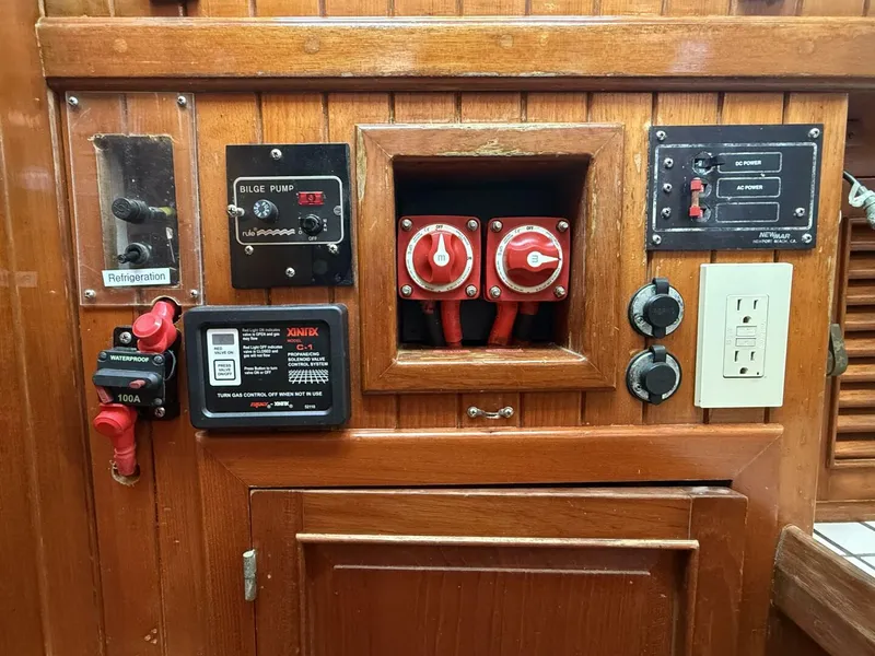 Slide: The Image of Passport 40 1988 - 5441191