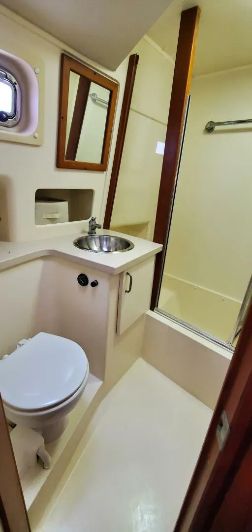 Slide: The Image of Mainship 400 Trawler 2004 - 5442059