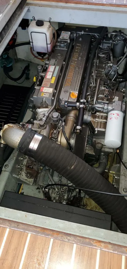 Slide: The Image of Mainship 400 Trawler 2004 - 5496632