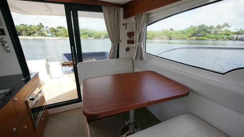 Slide: The Image of Nimbus 305 Coupe 2024 - 5442013