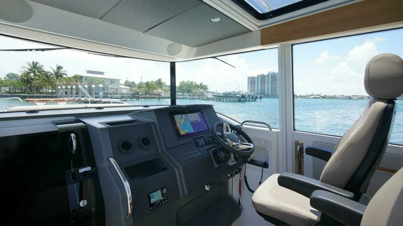Slide: The Image of Nimbus Commuter 11 - Helm 2024 Nimbus Commuter 11 - 7679901