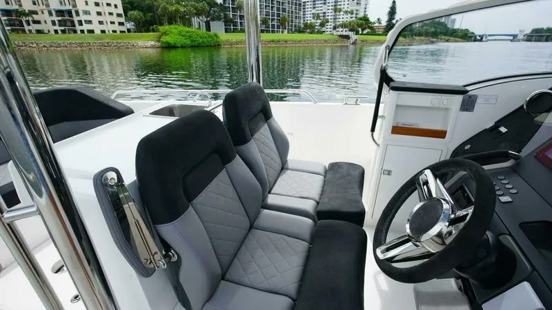 Slide: The Image of Nimbus Tender 9 Helm 2024 Nimbus Tender 9 - 7681250