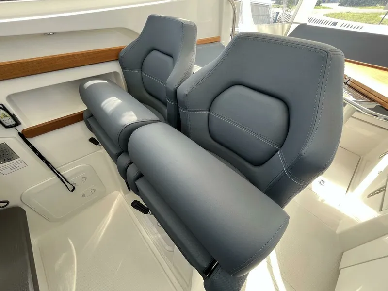 Slide: The Image of Nimbus Weekender 9 Helm Chairs 2024 Nimbus Weekender 9 - 7681276