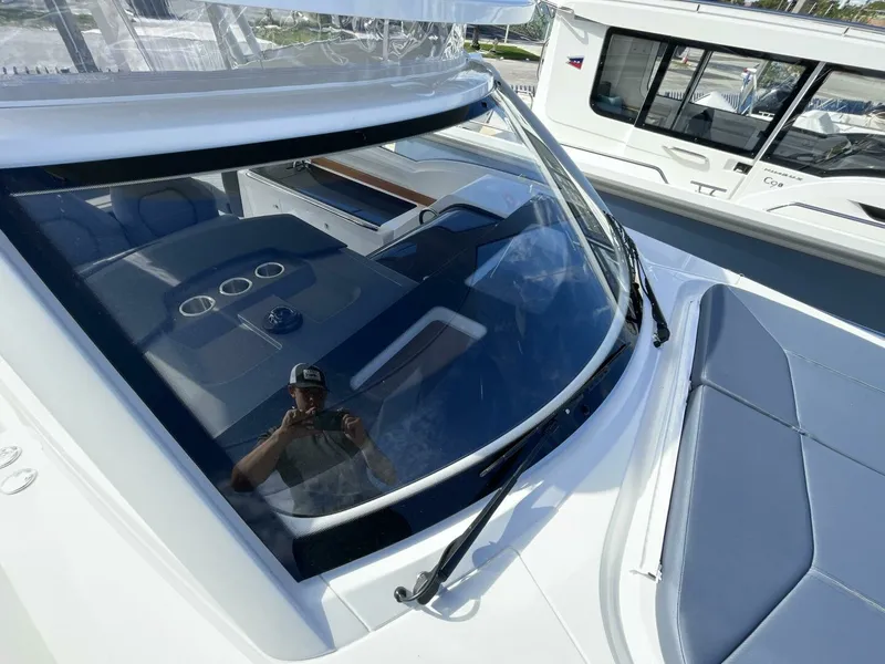 Slide: The Image of Nimbus Weekender 9 Windshield 2024 Nimbus Weekender 9 - 7681270