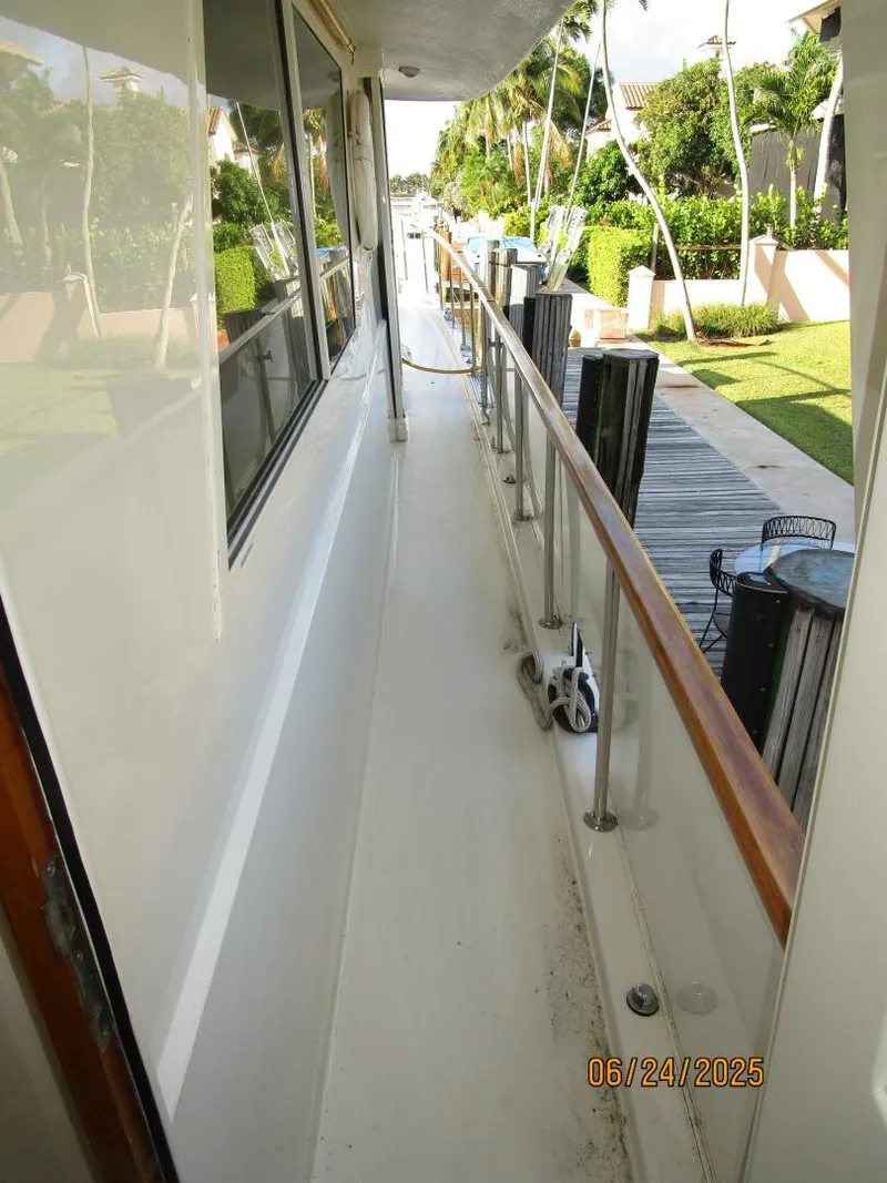 Slide: The Image of 63' Hatteras starboard side deck2 - 5444845