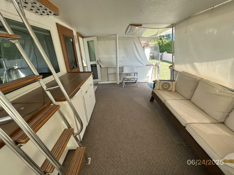 Slide: The Image of 63' Hatteras aftdeck starboard - 5444653