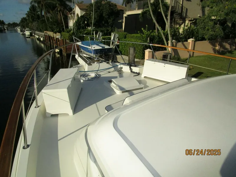 Slide: The Image of 63' Hatteras foredeck1 - 5444704