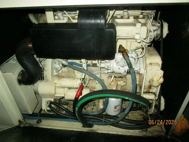 Slide: The Image of 63' Hatteras generator1 - 5444708