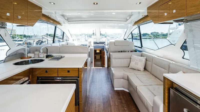 Slide: The Image of Cruisers Yachts 50 Cantius 2018 - 5444508