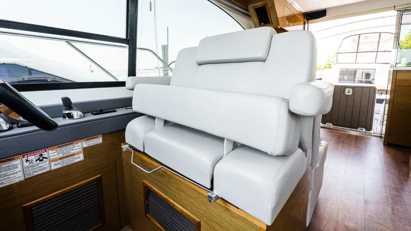 Slide: The Image of Cruisers Yachts 50 Cantius 2018 - 5444507