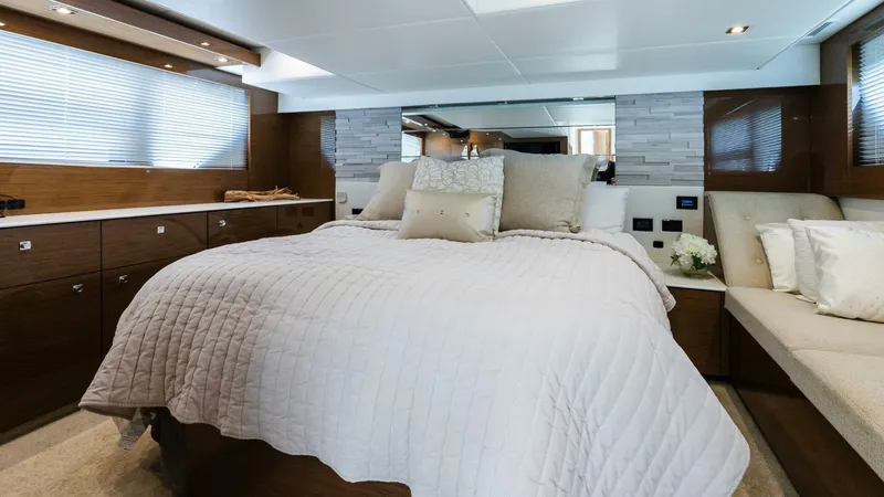 Slide: The Image of Cruisers Yachts 50 Cantius 2018 - 5444491