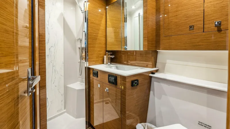 Slide: The Image of Cruisers Yachts 50 Cantius 2018 - 5444496