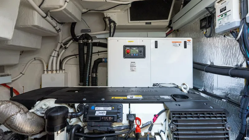 Slide: The Image of Cruisers Yachts 50 Cantius 2018 - 5444520