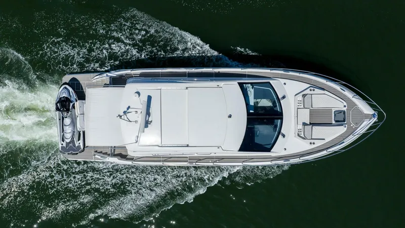 Slide: The Image of Cruisers Yachts 50 Cantius 2018 - 5444530