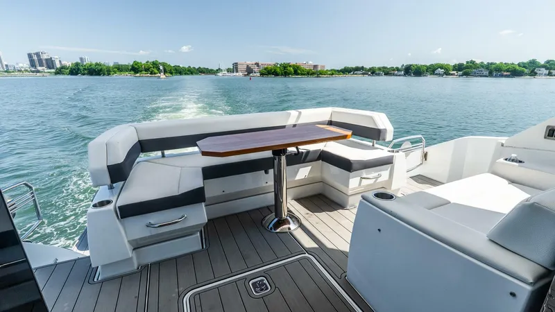 Slide: The Image of Cruisers Yachts 50 Cantius 2018 - 5444481