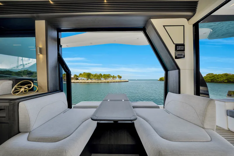 Slide: The Image of Galeon 560 FLY 2025 - 5450715