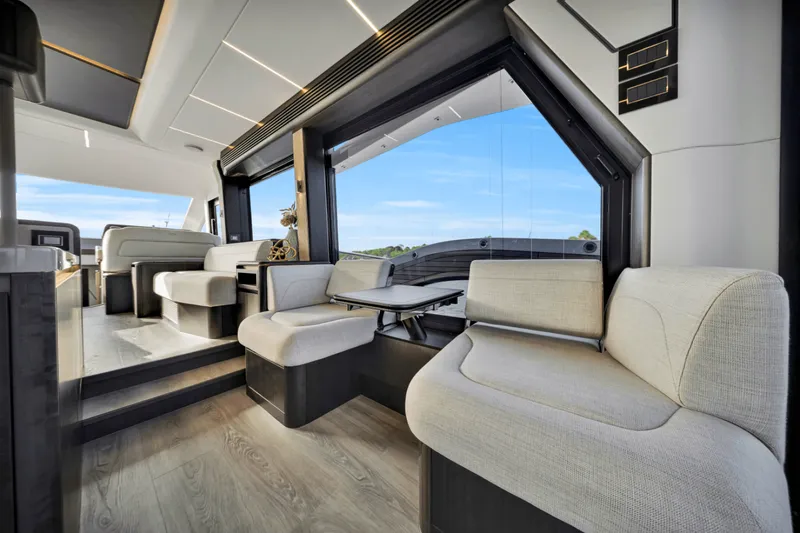 Slide: The Image of Galeon 560 FLY 2025 - 5450717