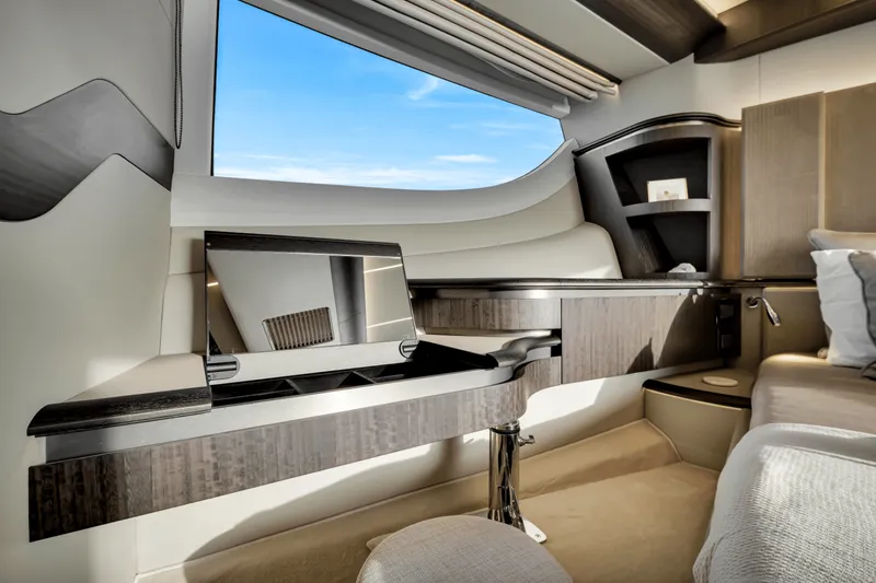 Slide: The Image of Galeon 560 FLY 2025 - 5450751