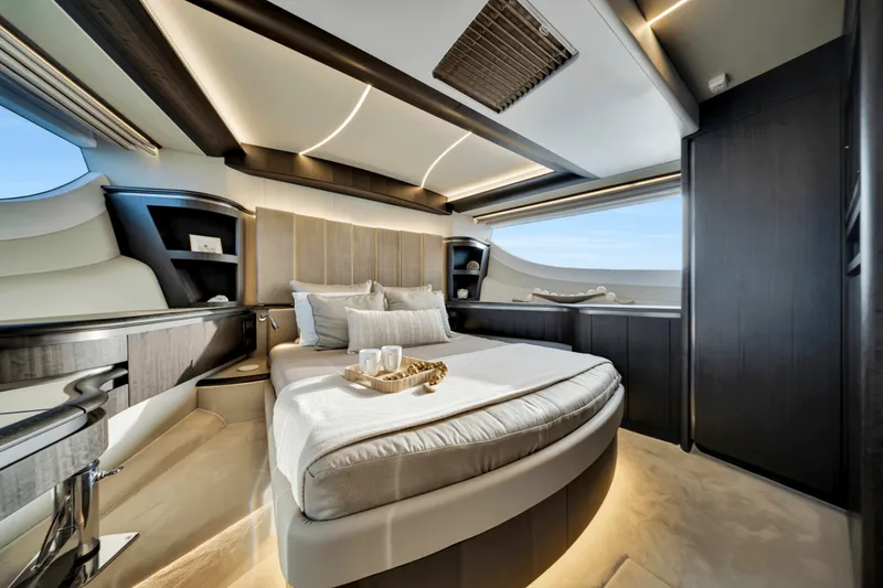 Slide: The Image of Galeon 560 FLY 2025 - 5450770