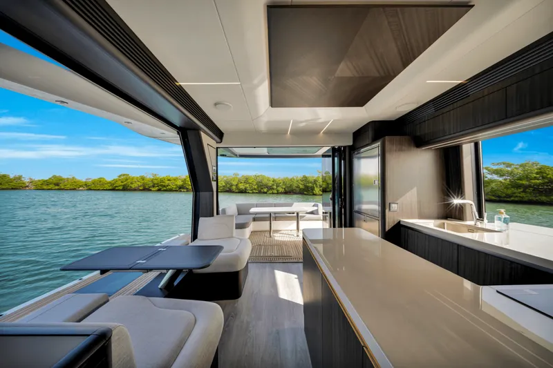 Slide: The Image of Galeon 560 FLY 2025 - 5450773