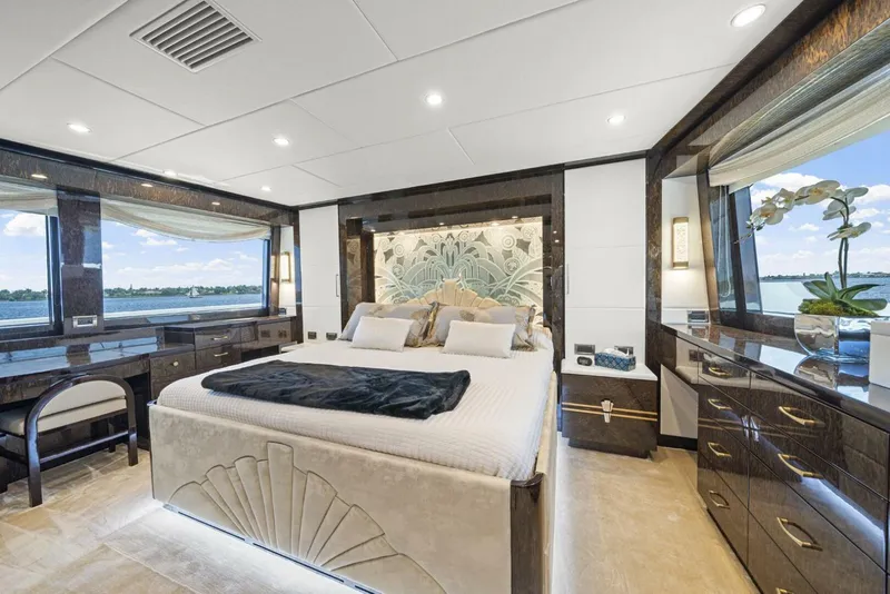 Slide: The Image of On Deck Master   - 5494384