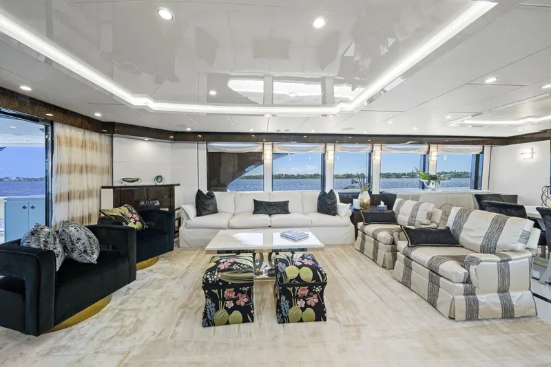 Slide: The Image of Salon Looking to Port   - 5494366