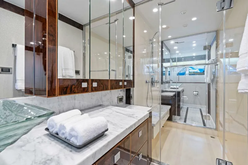 Slide: The Image of Mid Shower   - 5494401