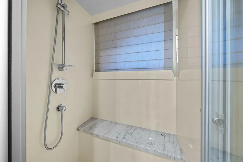 Slide: The Image of Port Guest Shower    - 5494407