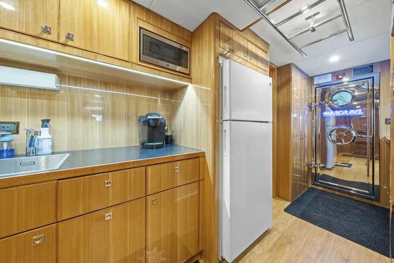 Slide: The Image of Crew Mess   - 5494442