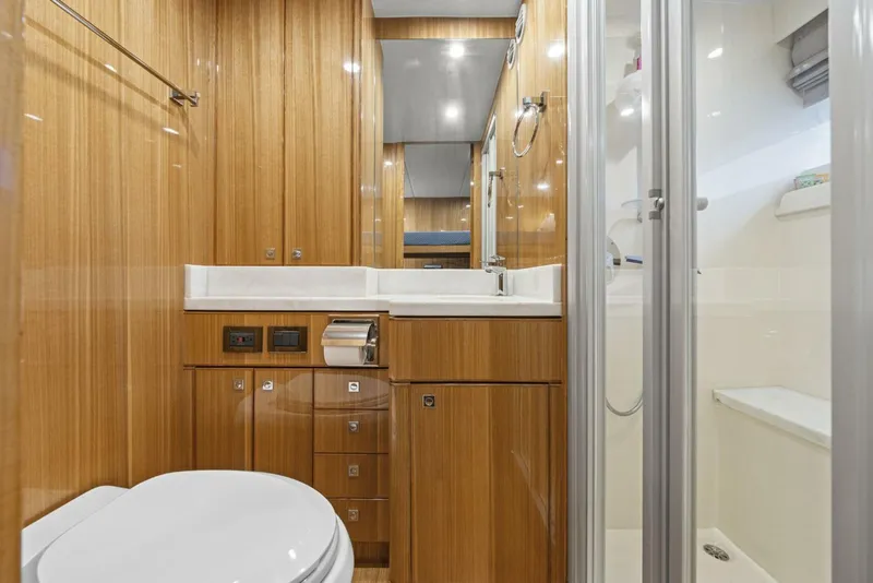 Slide: The Image of Aft Crew Head   - 5494446