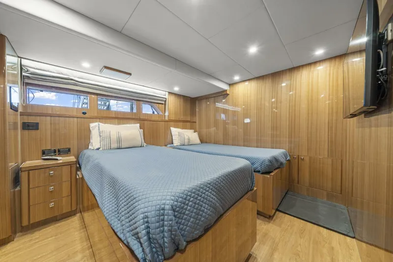 Slide: The Image of Captain's Cabin   - 5494452