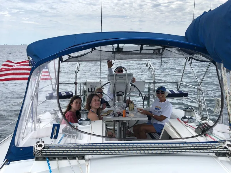 Slide: The Image of Catalina 42 Mk II 1995 - 5452495