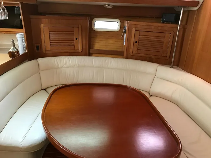 Slide: The Image of Catalina 42 Mk II 1995 - 5446205