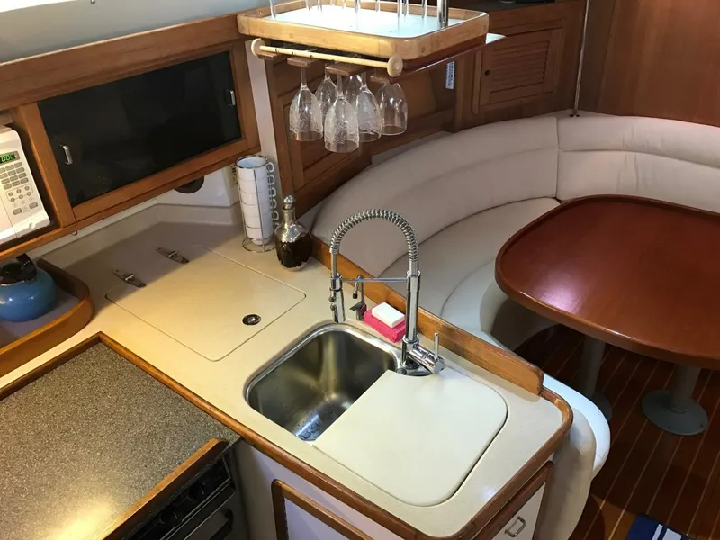 Slide: The Image of Catalina 42 Mk II 1995 - 5446208