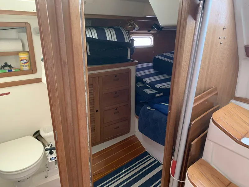 Slide: The Image of Catalina 42 Mk II 1995 - 5452534