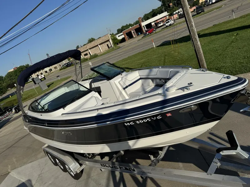 Slide: The Image of Formula 290 BR 2024 - 5447250