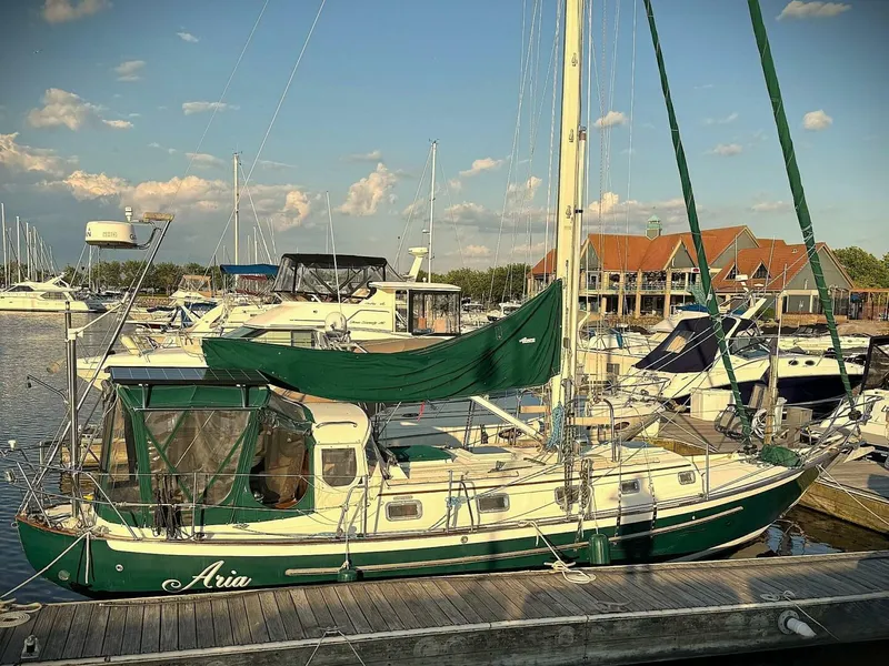 Slide: The Image of Pacific Seacraft 37 2000 - 5448404