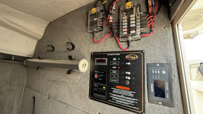 Slide: The Image of Grady-White 307 Freedom 2016 - 5449325